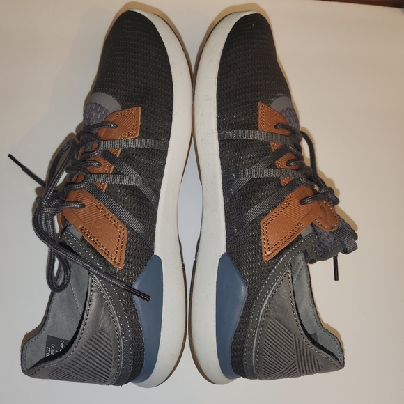 Olukai Mio Li Sneakers - Picture 7 of 10